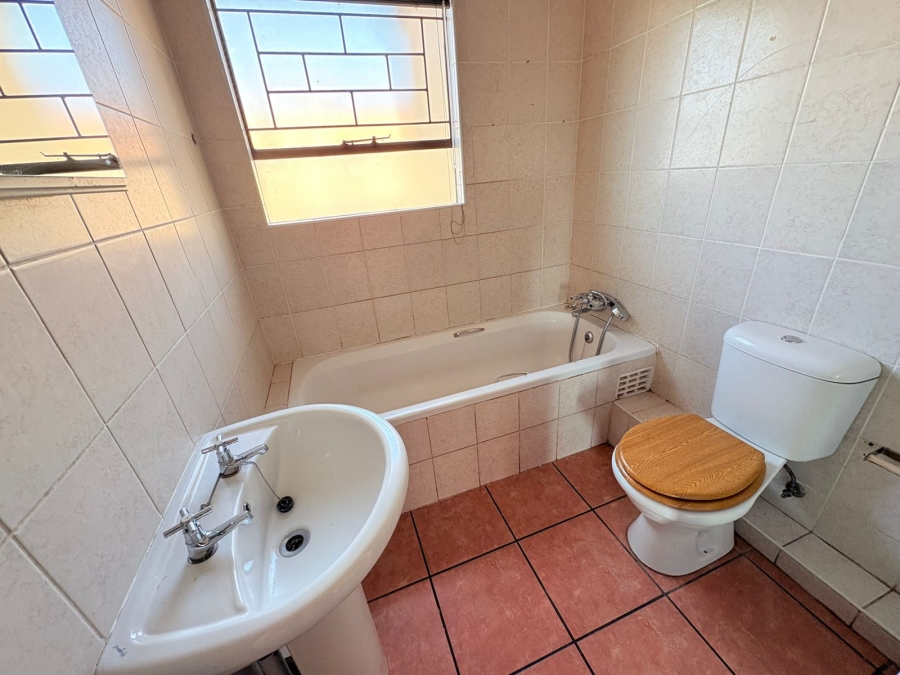 2 Bedroom Property for Sale in Vaalpark Free State